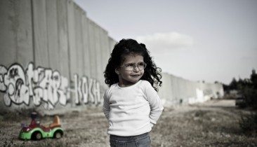 Yeleina - Before the wall